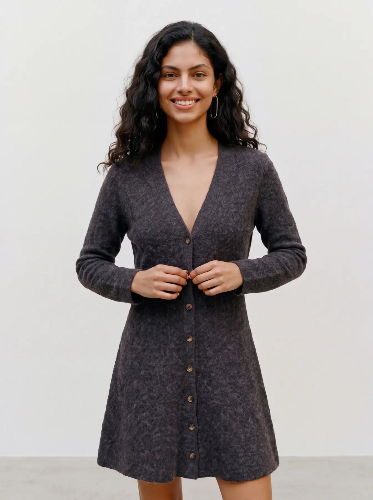 VERO MODA - DOFFY JAQUARD LS V-NECK BUTTON DRESS - CHOCOLATE TORTE/MELANGE