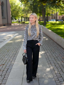 PIECES - KAP LS DEEP BACK BOW TOP - MOREL/SILVER SEQ