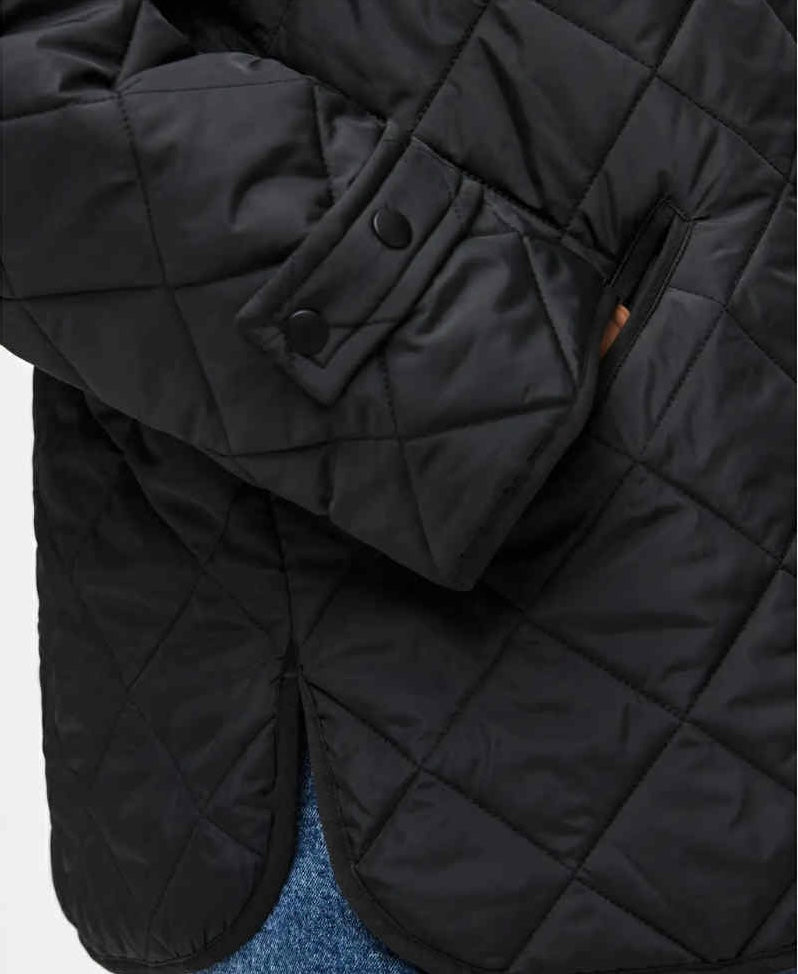 PIECES - EMILY SHORT QUILTED JACKET - BLACK