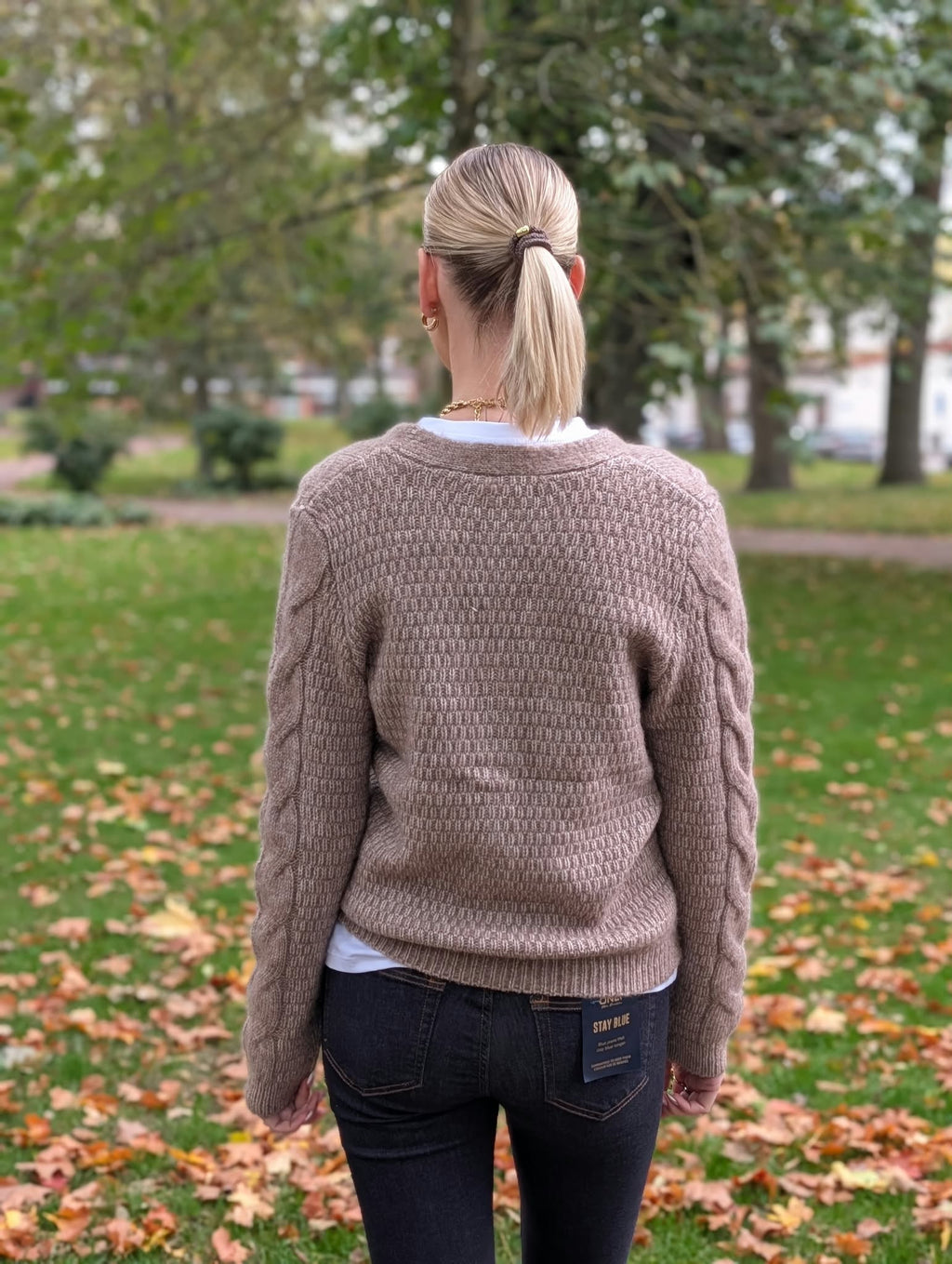 PIECES - NINA LS V-NECK KNIT CARDGIAN - FOSSIL