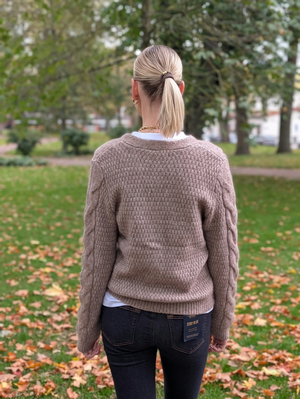 PIECES - NINA LS V-NECK KNIT CARDGIAN - FOSSIL