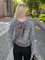Ladda upp bild till gallerivisning, PIECES - KAP LS DEEP BACK BOW TOP - MOREL/SILVER SEQ
