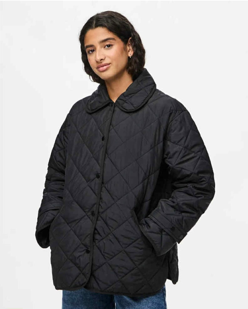 PIECES - EMILY SHORT QUILTED JACKET - BLACK