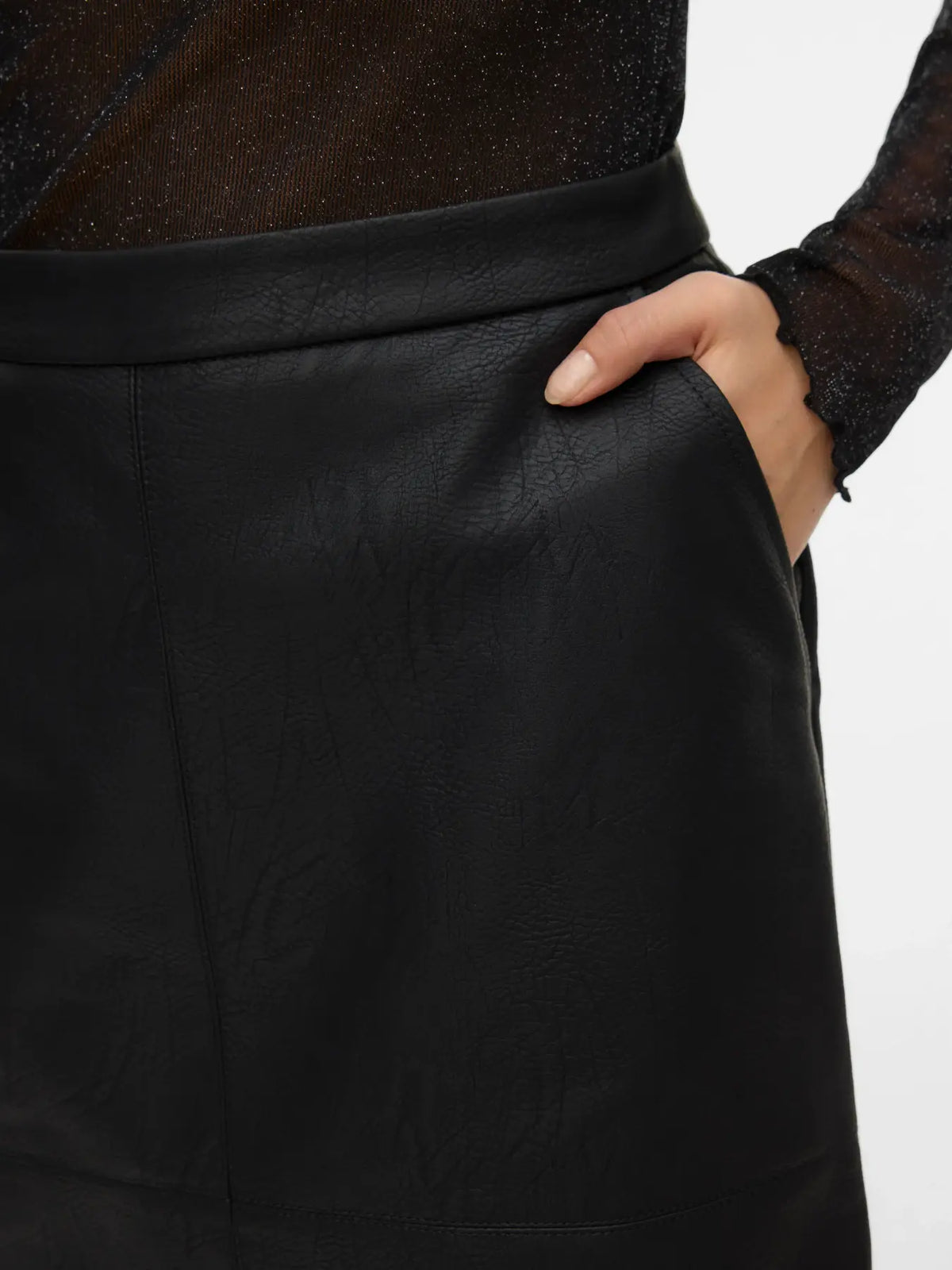 VERO MODA - IDA SHORT COATED SKIRT - BLACK