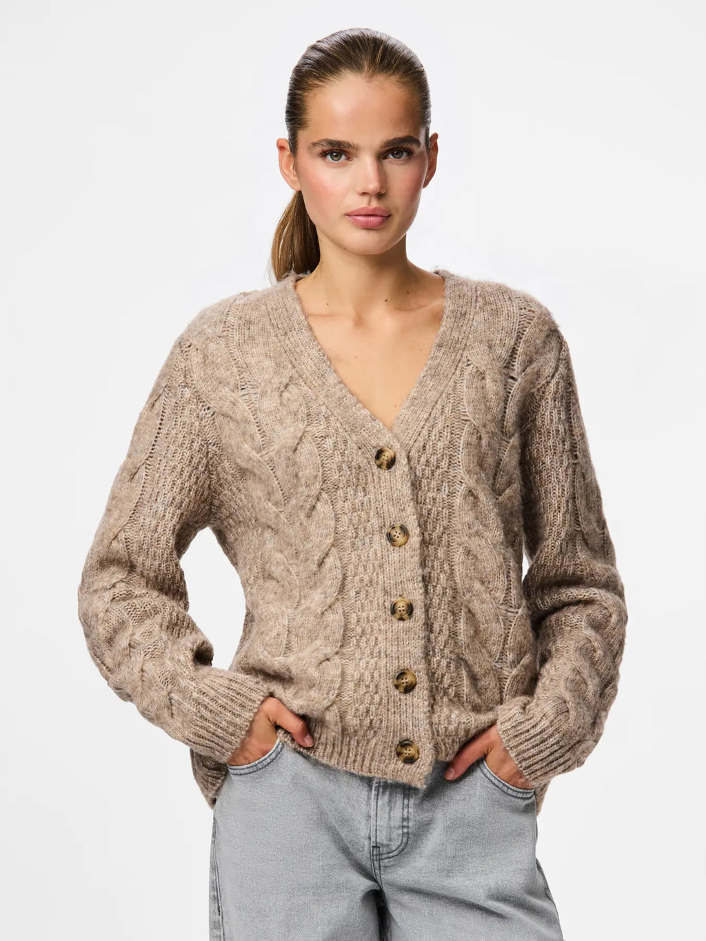 PIECES - NINA LS V-NECK KNIT CARDGIAN - FOSSIL