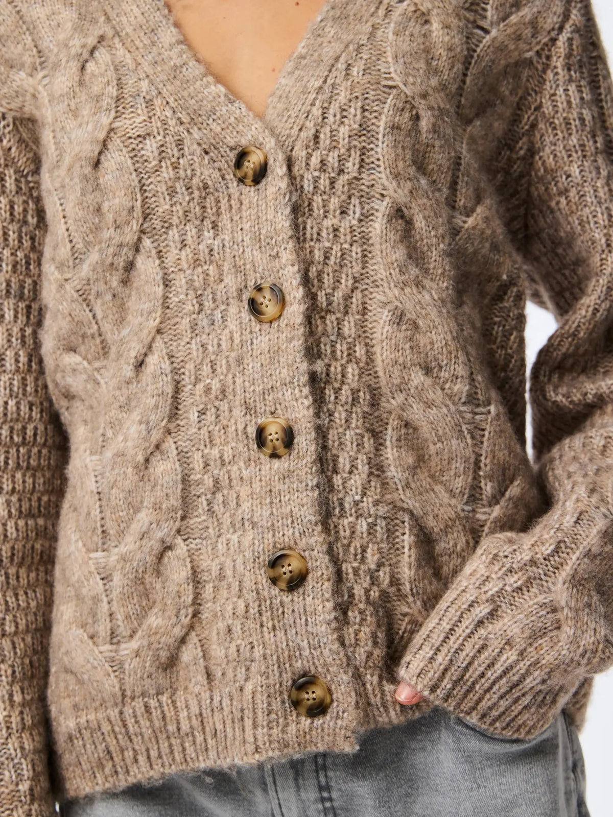 PIECES - NINA LS V-NECK KNIT CARDGIAN - FOSSIL