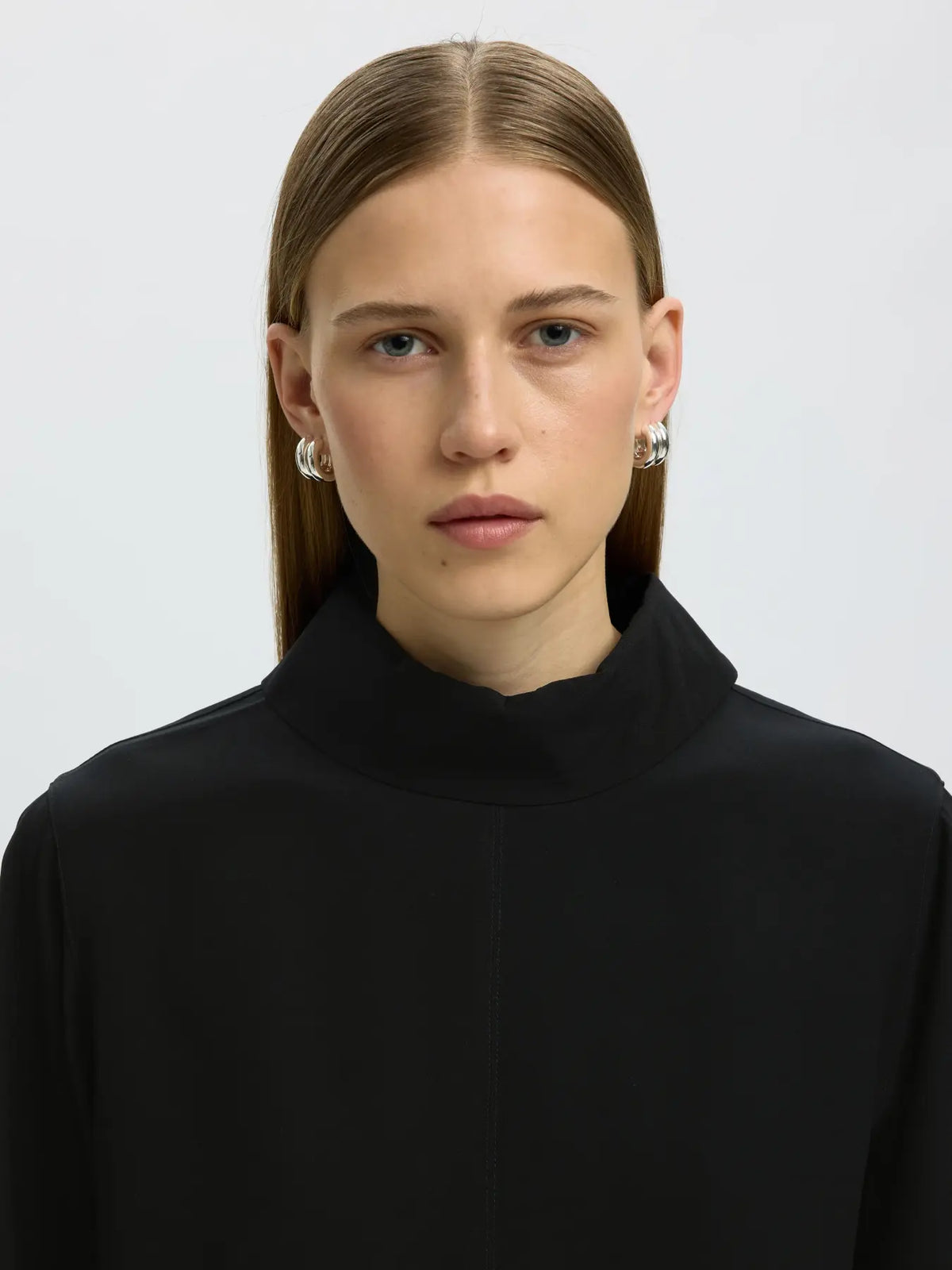 SELECTED FEMME - SOLER REGULAR LS HIGH NECK TOP - BLACK