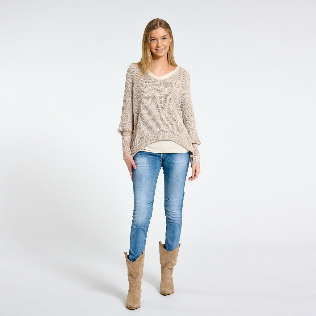 MARTA - STICKAD TRÖJA 7010 - BEIGE