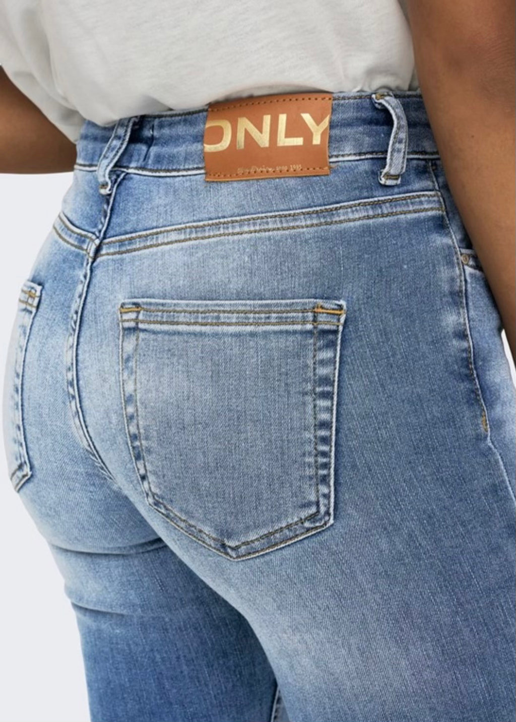 ONLY - BLUSH MID FLARED - MEDIUM BLUE DENIM