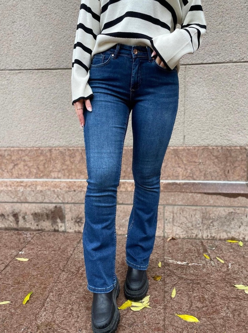 ONLY - BLUSH MID FLARED - DARK BLUE DENIM